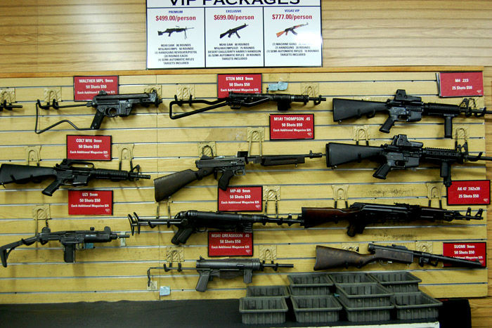 Supermercado ofreció armas de fuego como producto para el regreso a clases en EUA