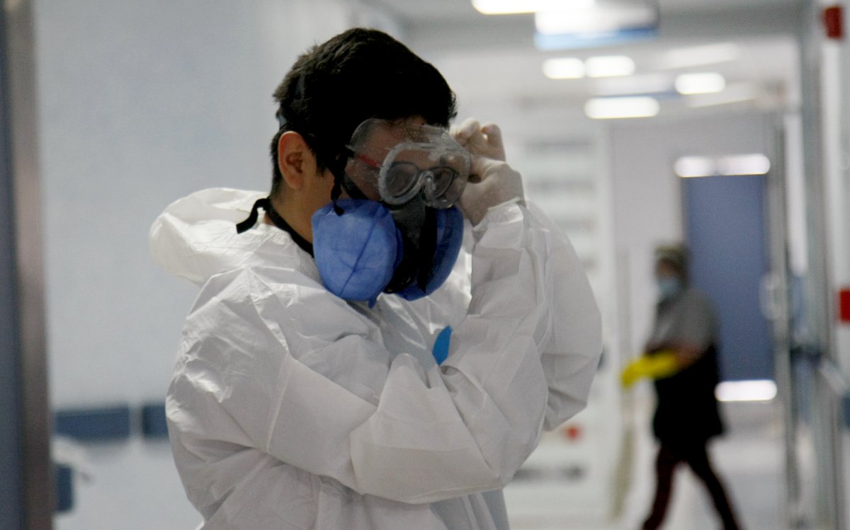 México acumula más de 84 mil muertos y 825 mil contagios de coronavirus
