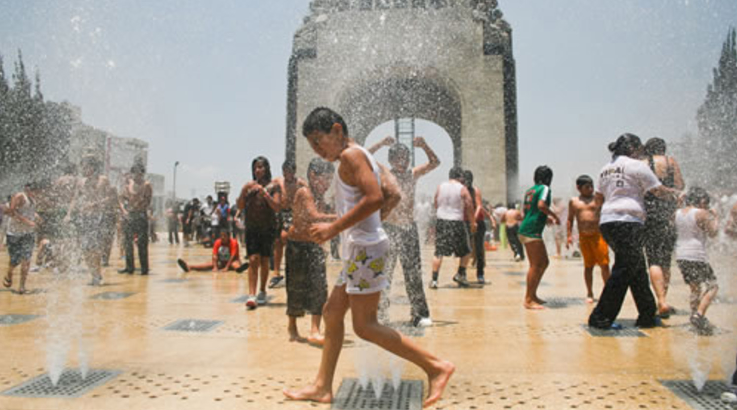 Los mexicanos se bañan más que cualquier otra persona en el mundo