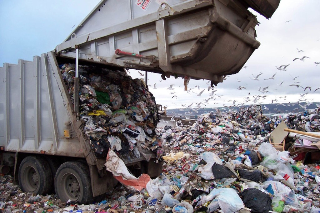 Un mexicano produce casi dos kilos de basura al día pero no hay donde ponerla