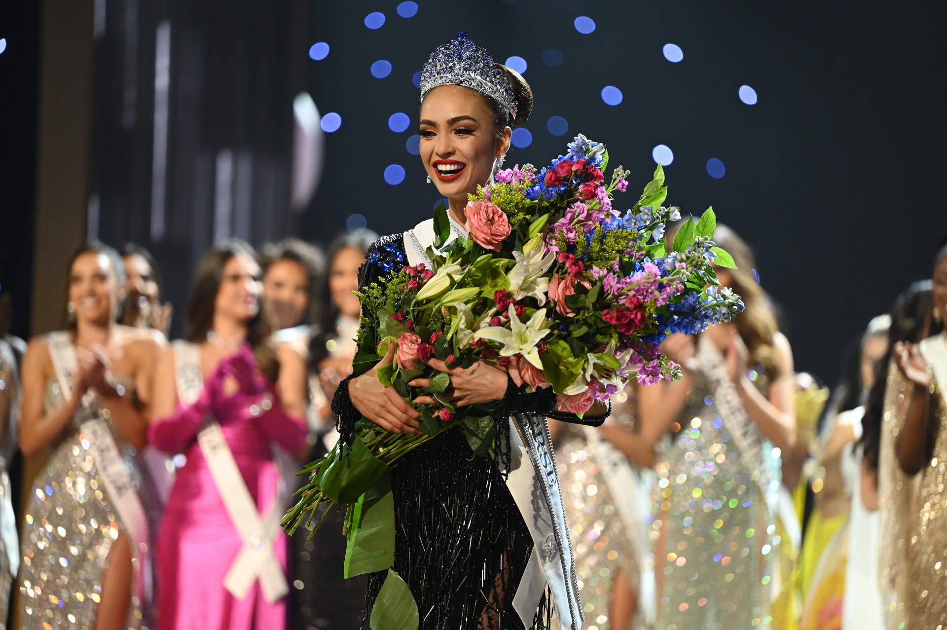 ‘¡Nos robaron!’: Nicolás Maduro reclama coronación de Estados Unidos en Miss Universo