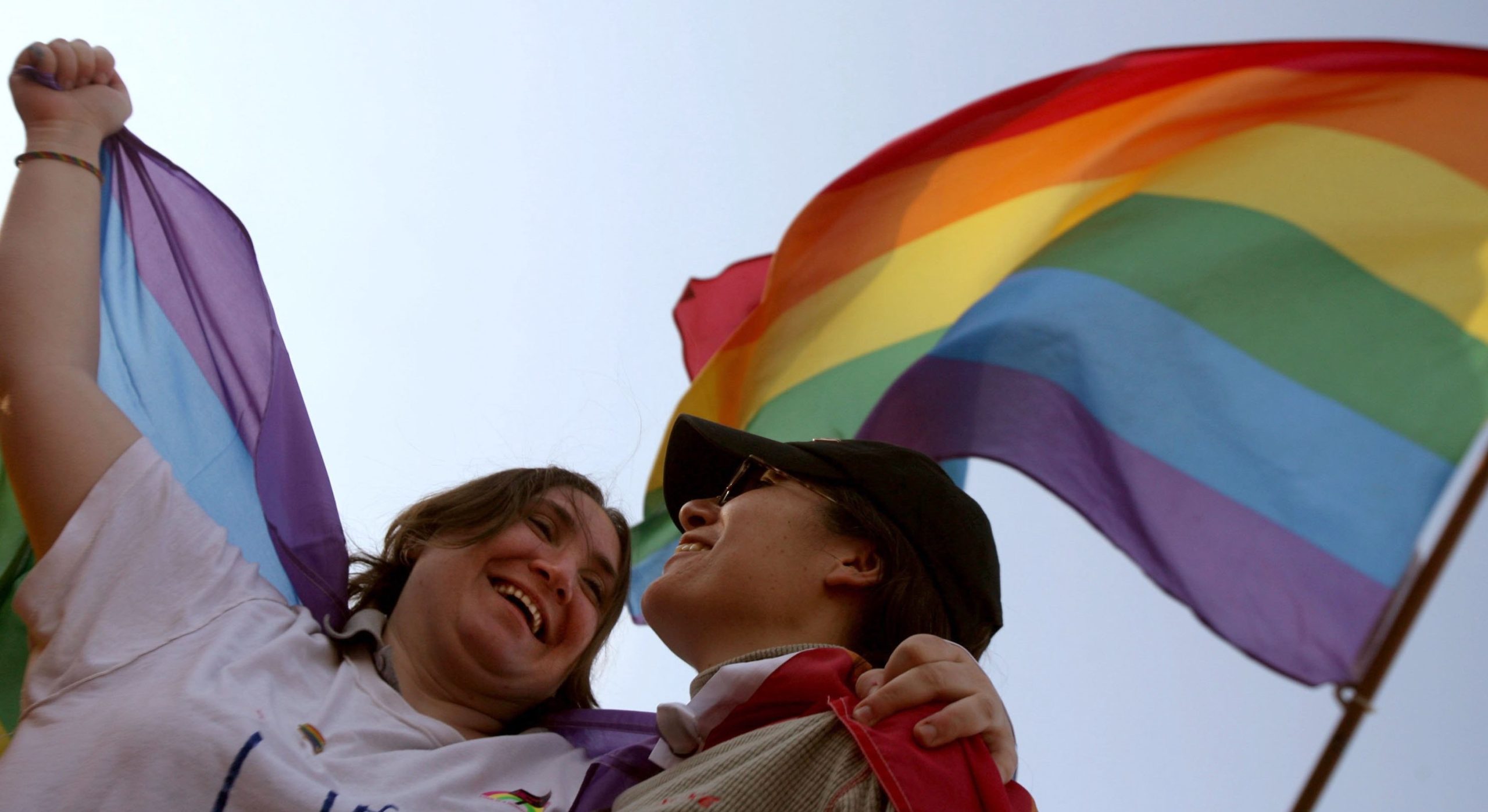 ¡Histórico! Se registra primera adopción homoparental en Baja California