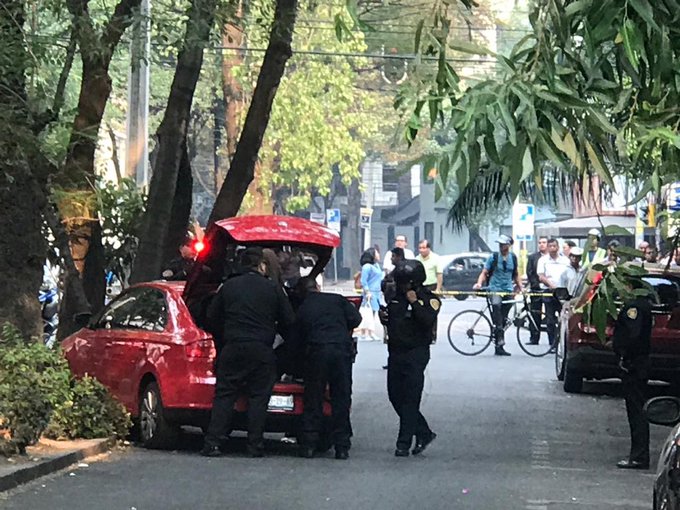 Reportan balacera en la Condesa; mueren dos en intercambio de presuntas drogas