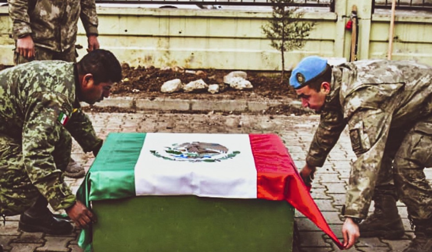 ‘Te esperamos en casa’: Cuerpo de Proteo vuelve a México para ser enterrado con honores