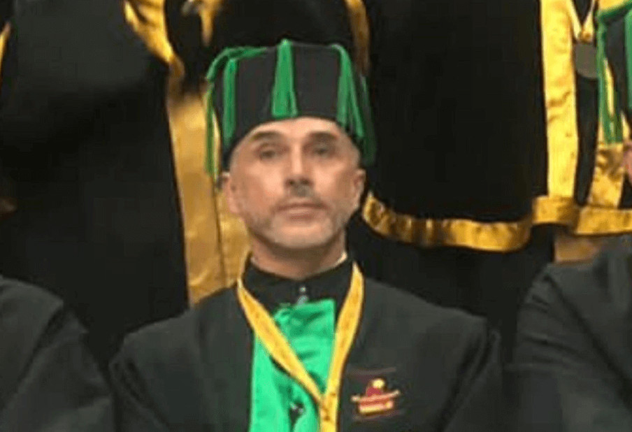 Sergio Mayer recibe doctorado honoris causa