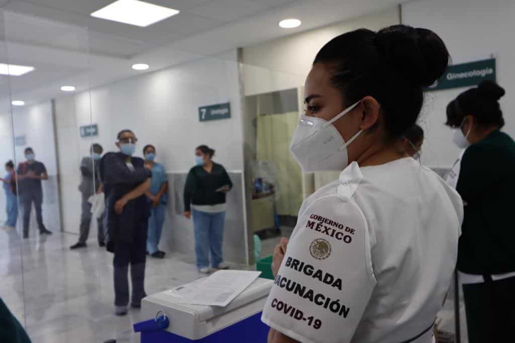 México recibirá un millón de dosis de vacuna de AstraZeneca desde Argentina