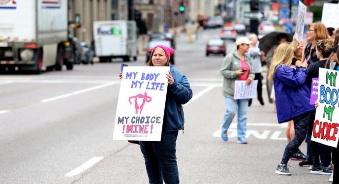 Sí al aborto en Nuevo México: revocan estatuto que criminalizaba la interrupción del embarazo