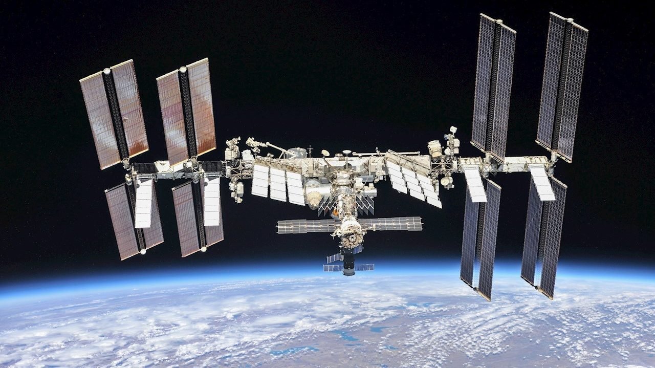 ¿Star Wars? Rusia destruye satélite con misil y ‘amenaza’ a la Estación Espacial Internacional