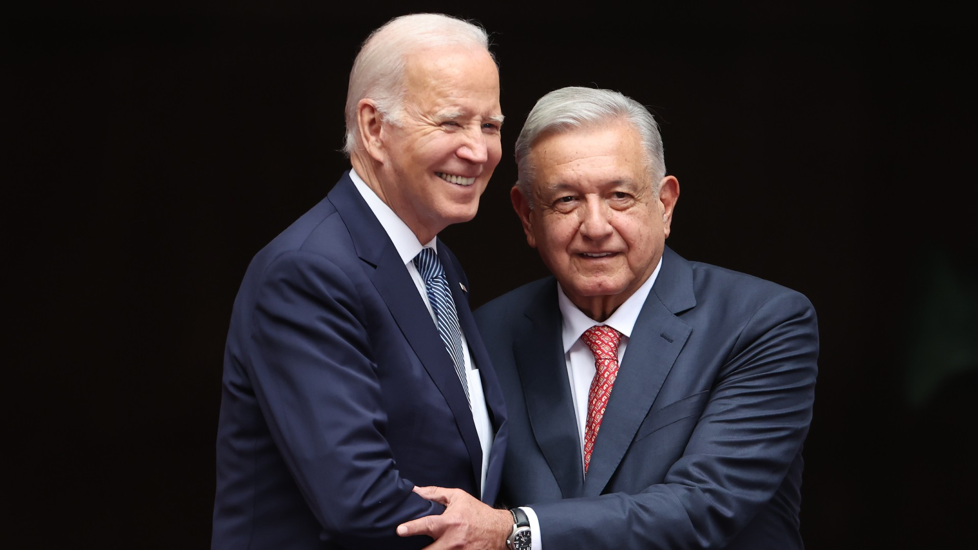 AMLO y Biden en reunión en la Ciudad de México.