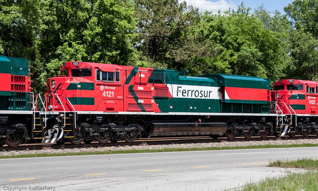 Ferrosur cede tramos ferroviarios al Gobierno de México.