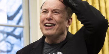 Elon Musk advierte que hubo mega ataque cibernético contra red social X