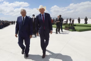 AMLO y Ken Salazar / Foto: Cuartoscuro